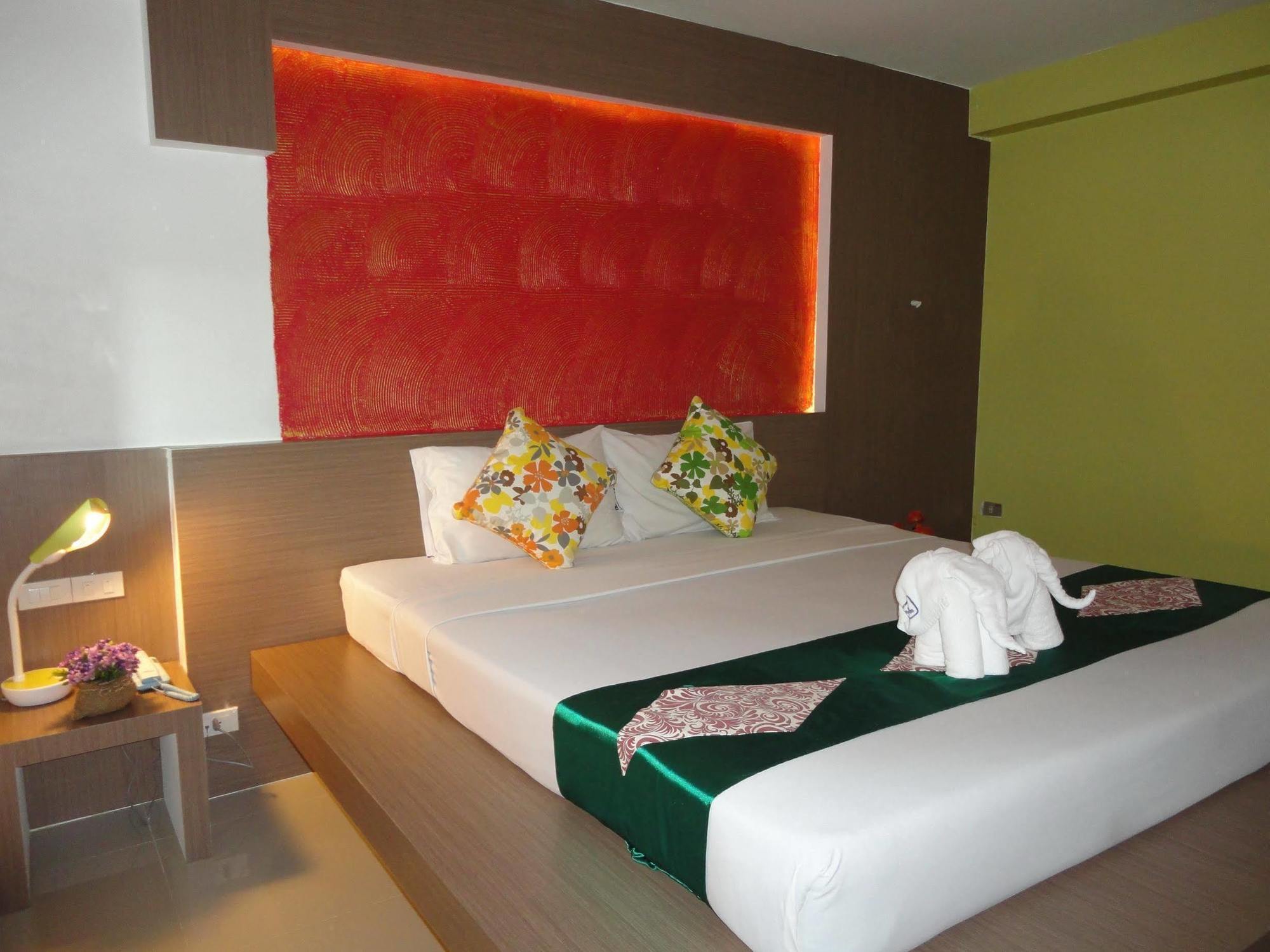 La Moon At Phuket - Sha Extra Plus Luaran gambar
